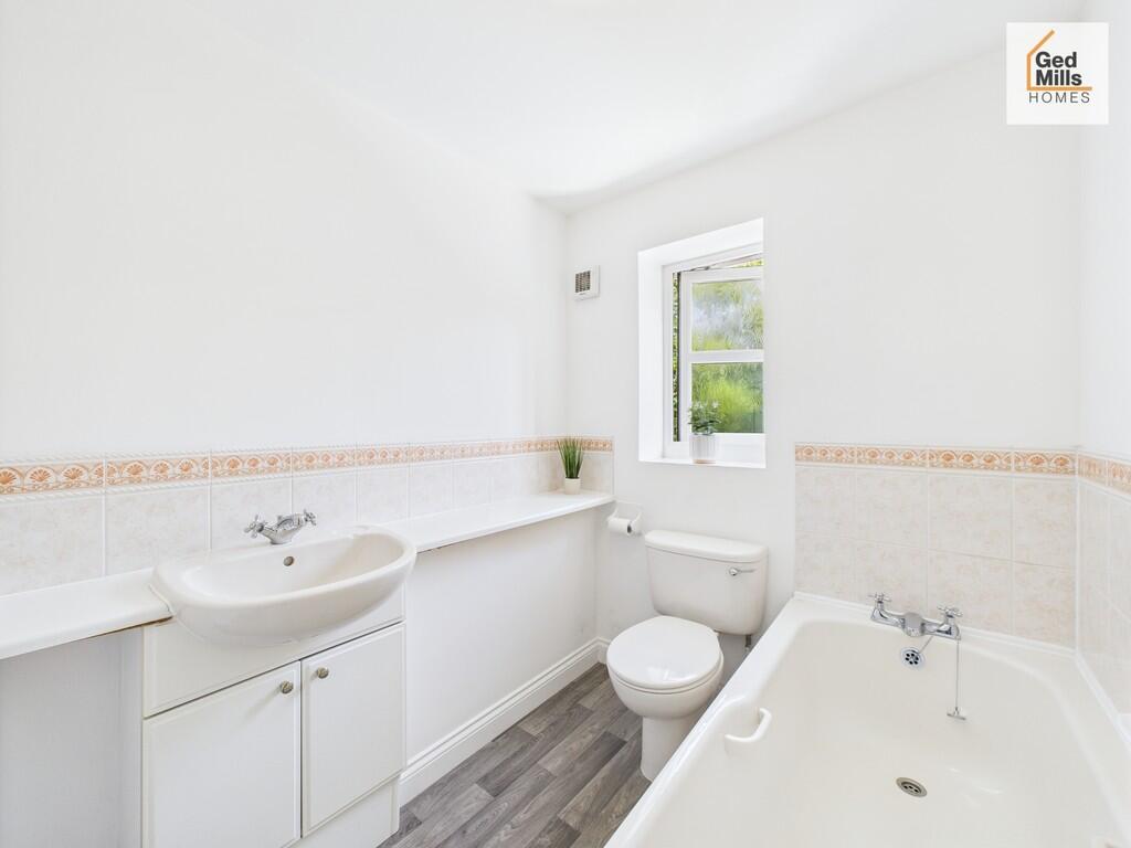 CAM04261G0-PR0073...