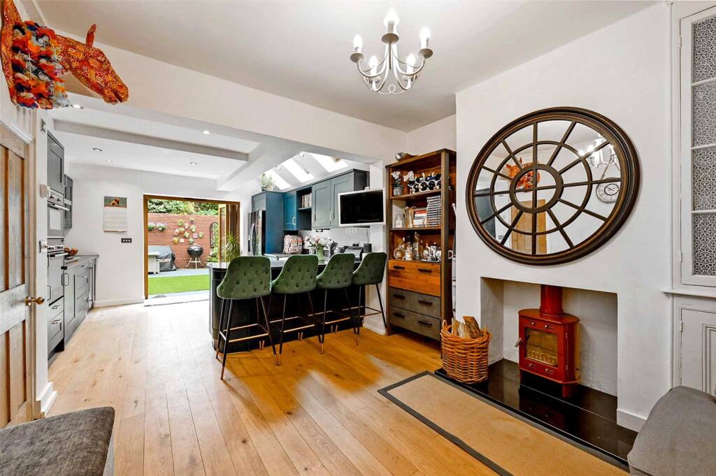 Kitchen/Dining