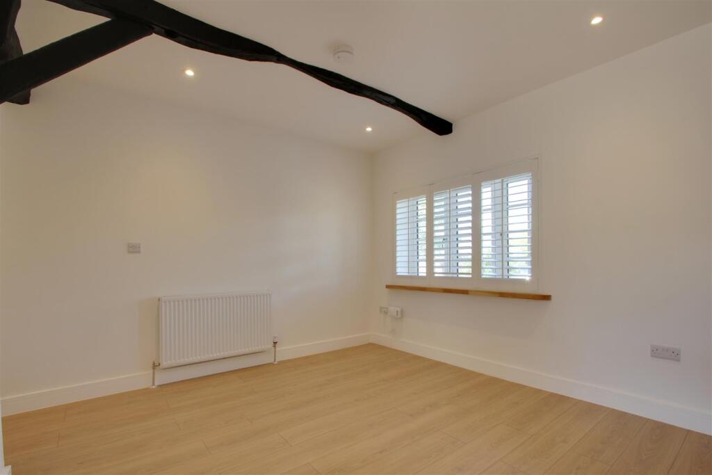 Open Plan Lounge Kitchen