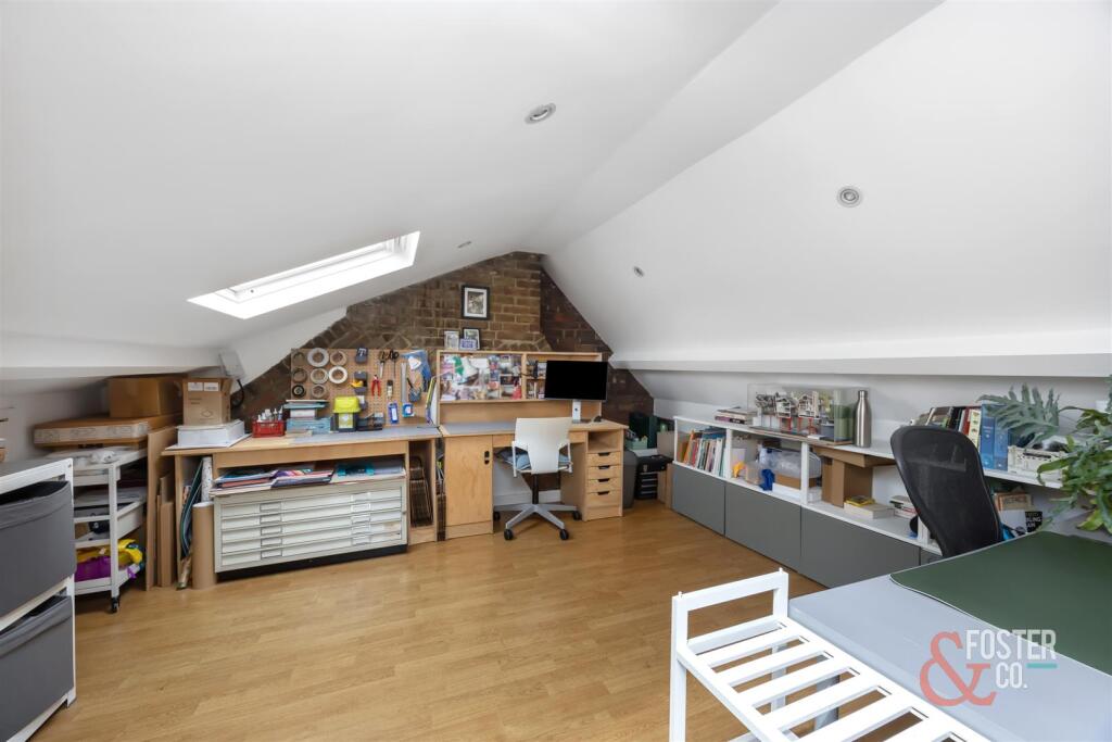 Lyndhurst Road, 31, First Floor Flat-014.jpg
