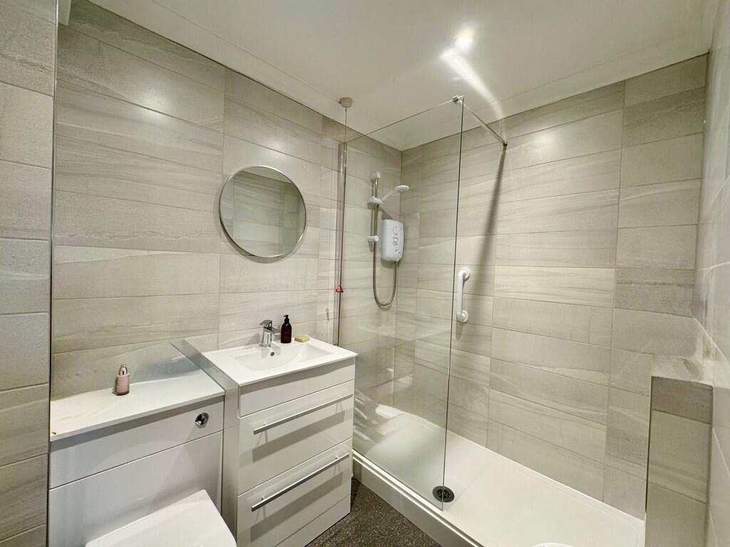 Oaklands Court, Warwick Road, Kenilworth