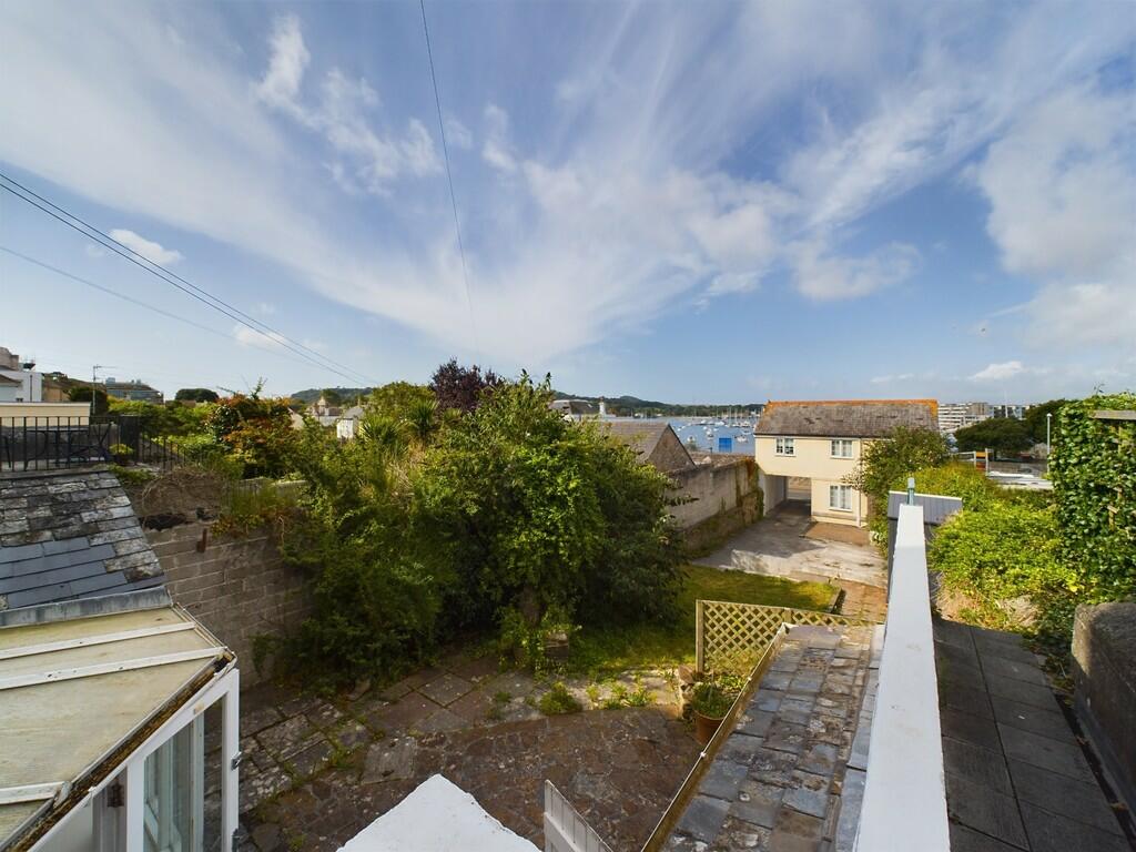 CAM02089G0-PR0310...