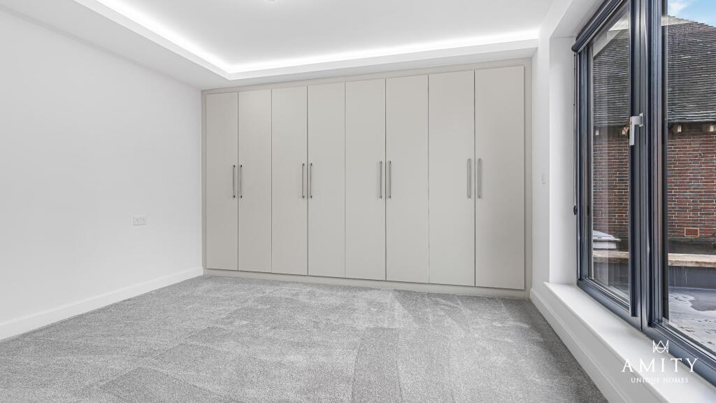 Double Bedroom (Front)