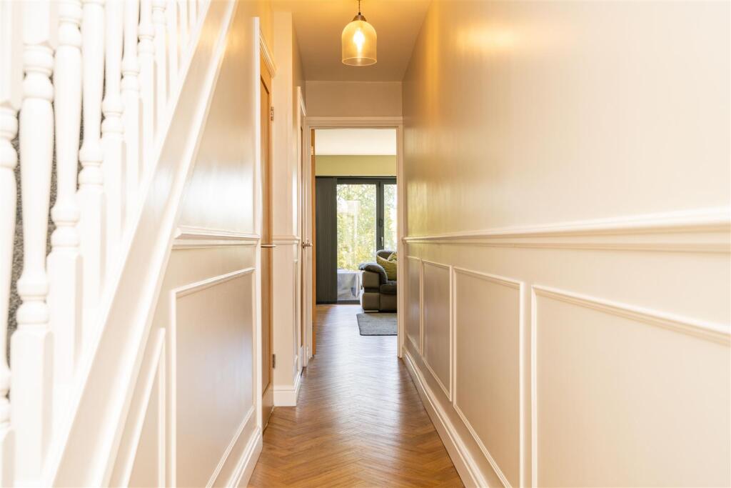 HALLWAY.jpg