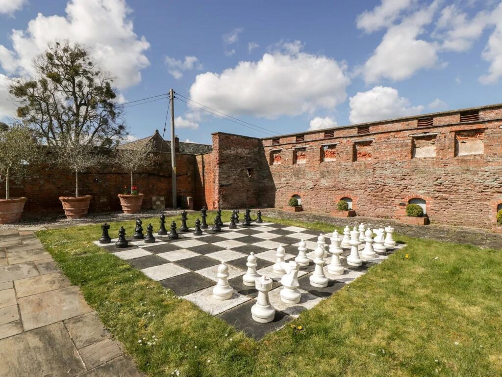 Garden Chess