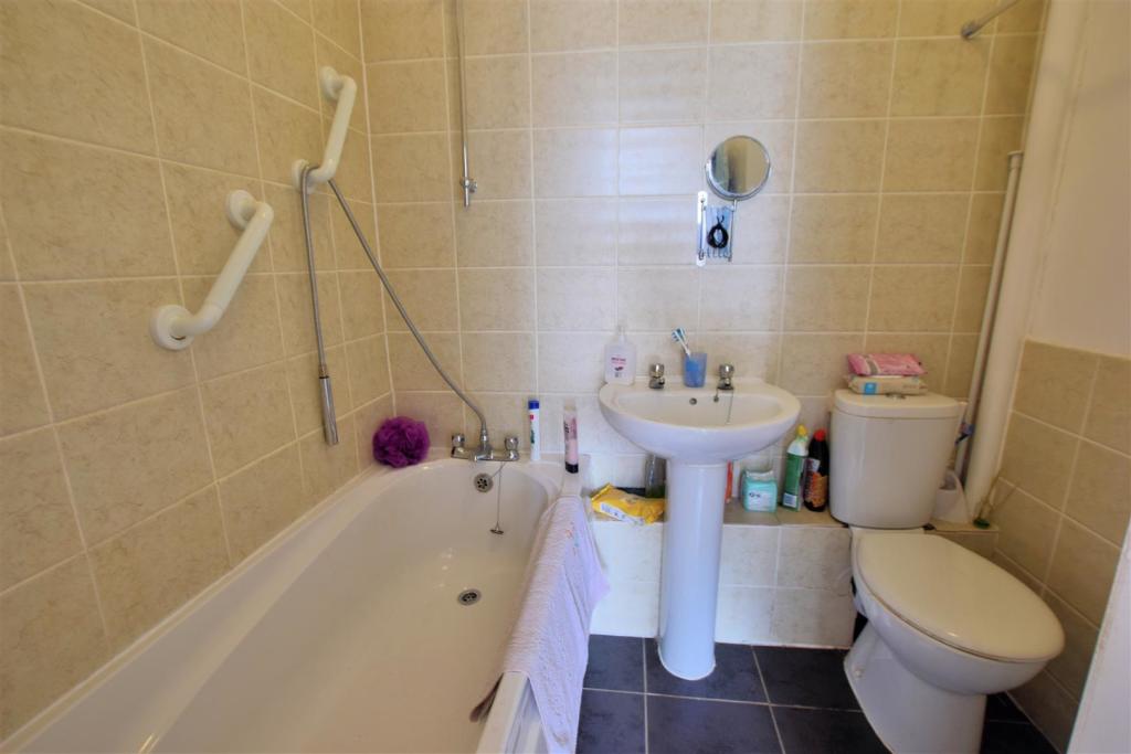 bathroom.JPG
