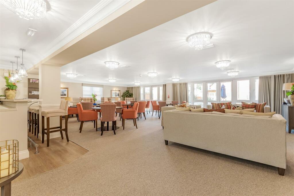 Owners Lounge (3).jpg