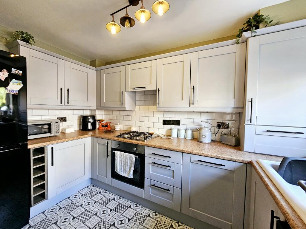 727f8876-2ddf-4940-a03c-87202638e558