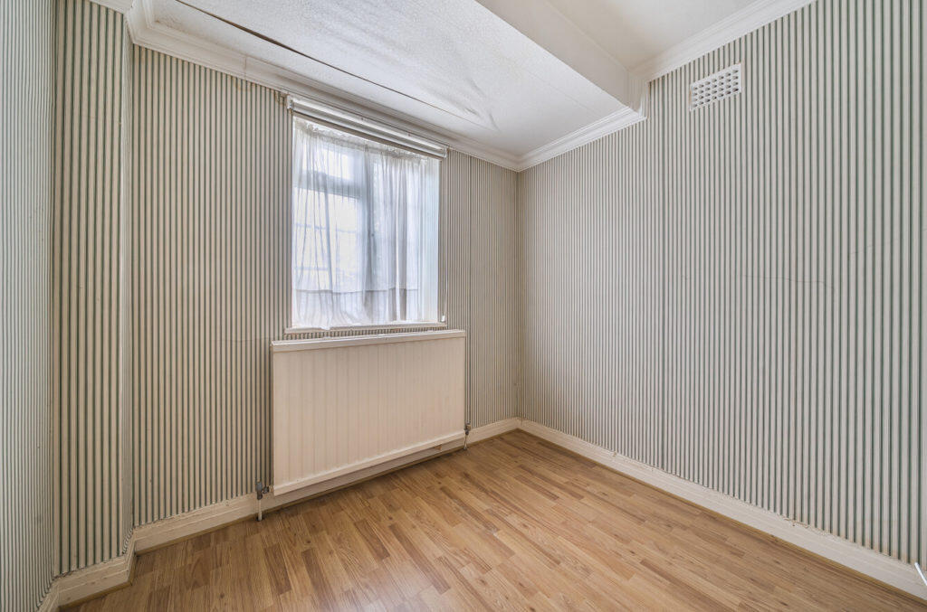 East Close, Ealing, W5