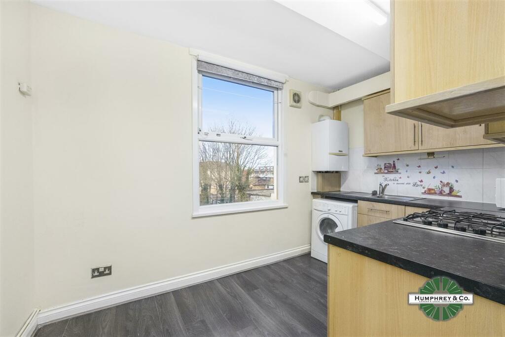 Flat C 74 Rectory Road -007.jpg