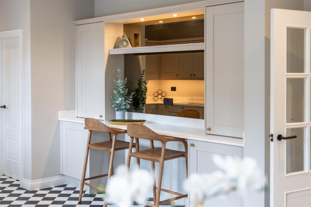 Breakfast Bar