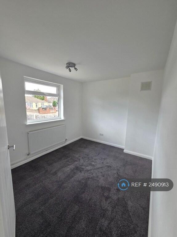 Comfortable Double Bedroom 1