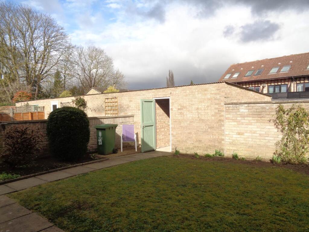 Shirley Close 33 Rea