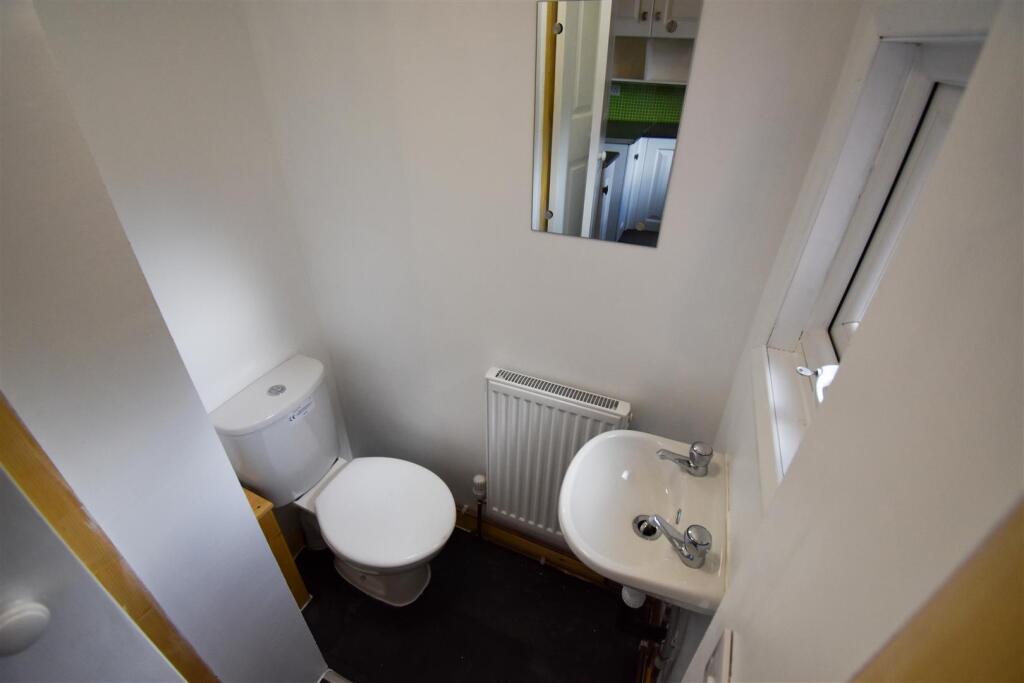 DOWNSTAIRS WC - Copy.jpg