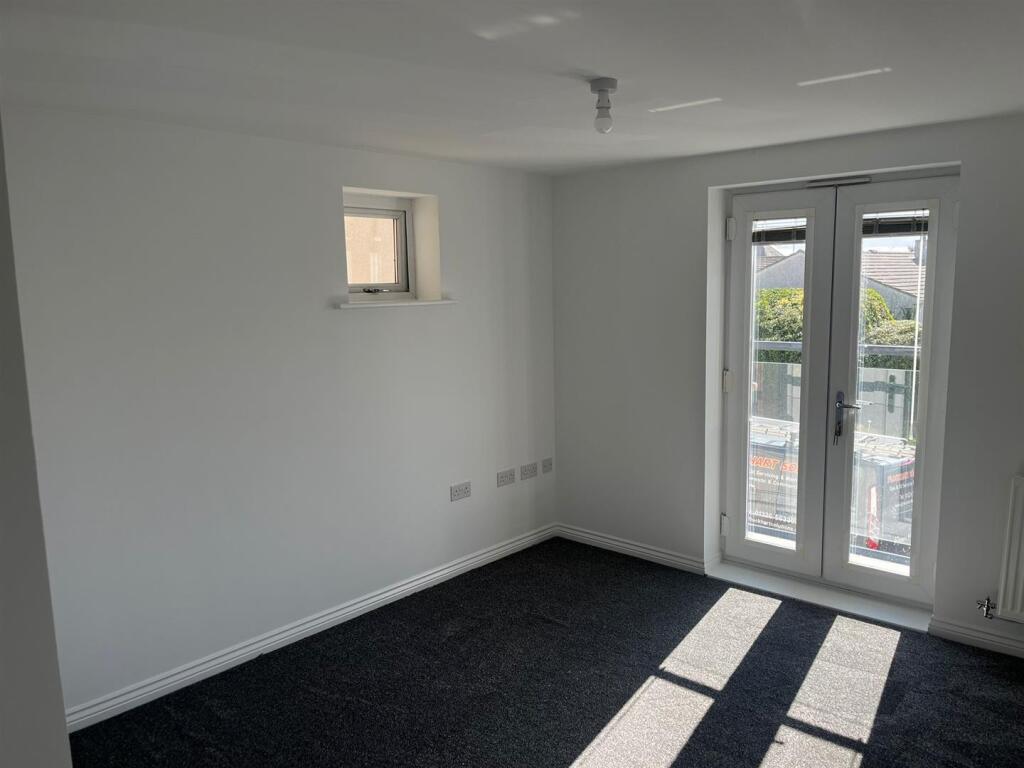28 Littledale Bedroom 1