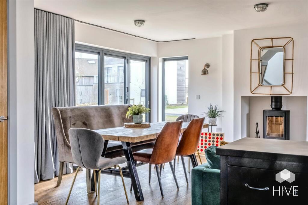 Ample entertaining space