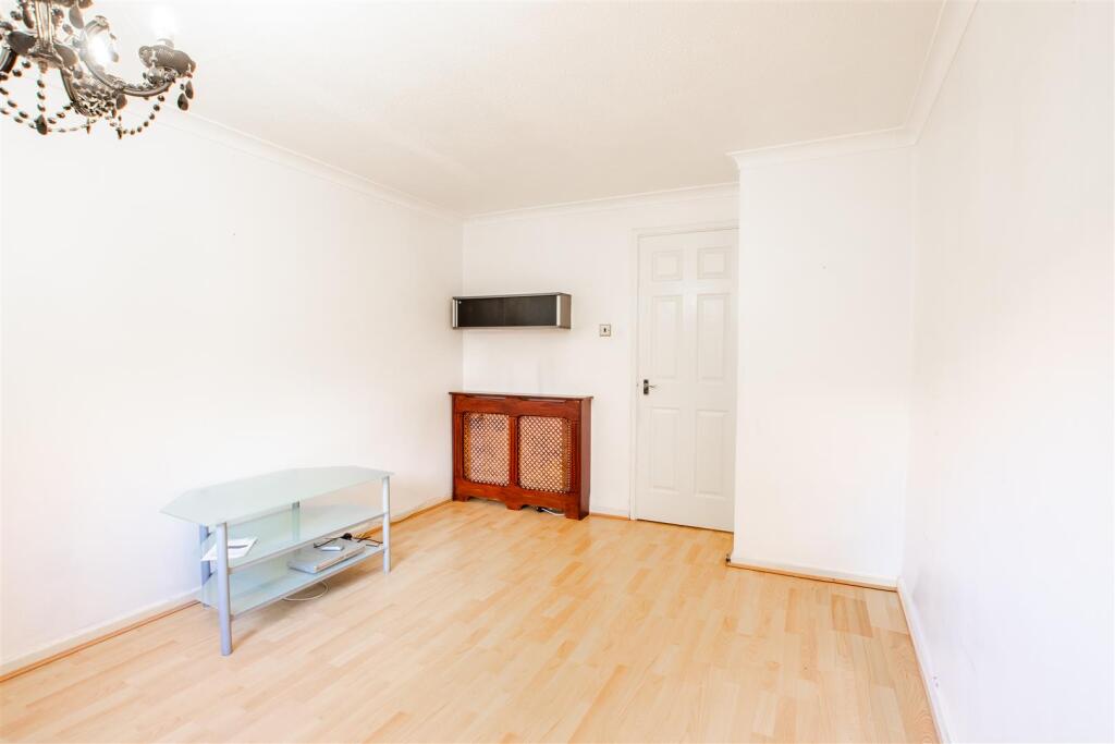 bedroom-3.jpg