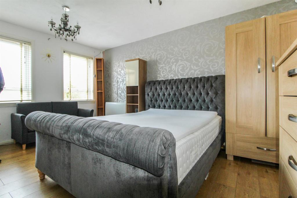bedroom.jpg
