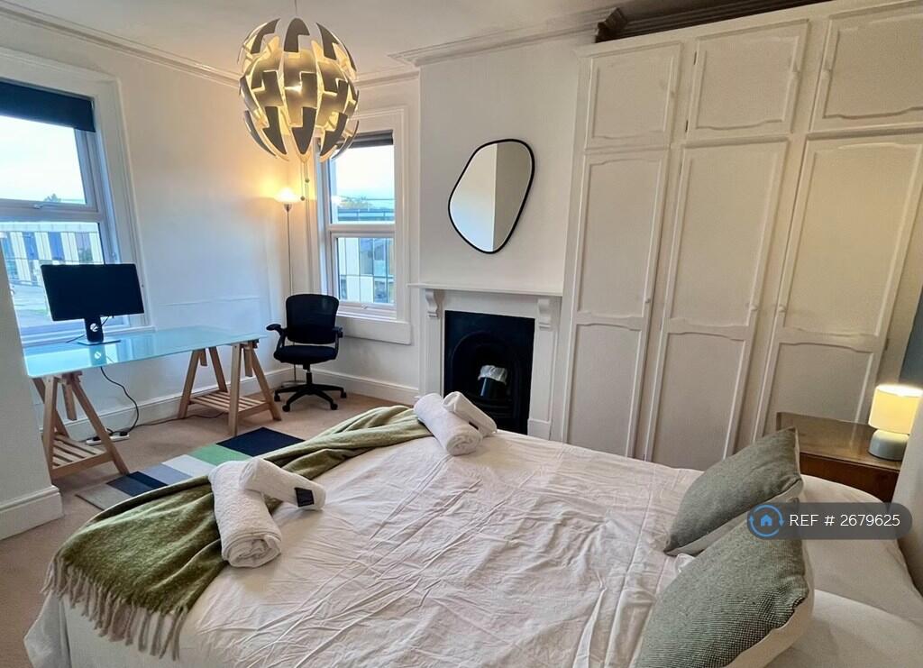 Main Bedroom