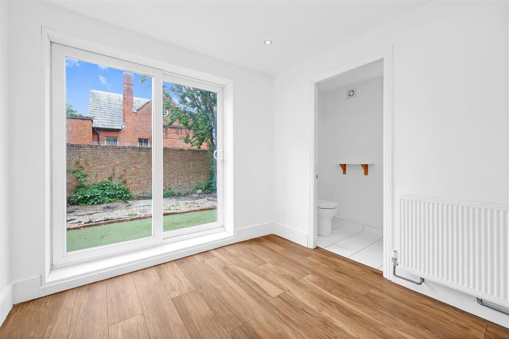 En-suite Bedroom