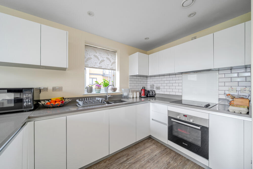 1298980-15-682ef7...