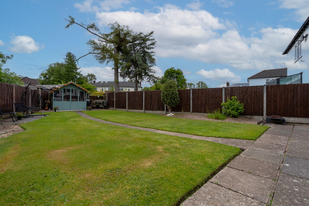 3 Curzon Close-26