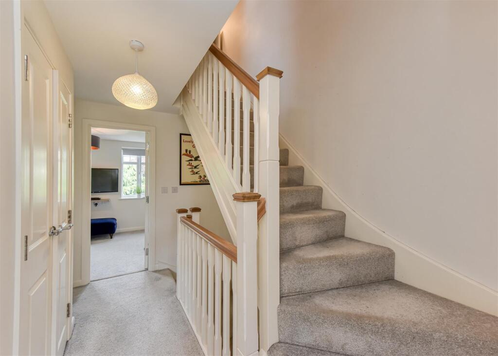 61 Henry Fowler Drive-landing2.jpg