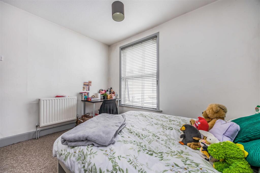 42 Talbot Road, Southsea-Small-PorticoMarketing-Ne