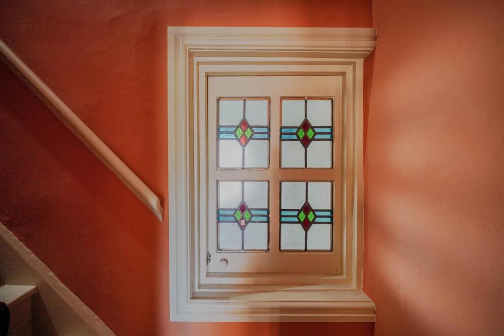 Feature Window