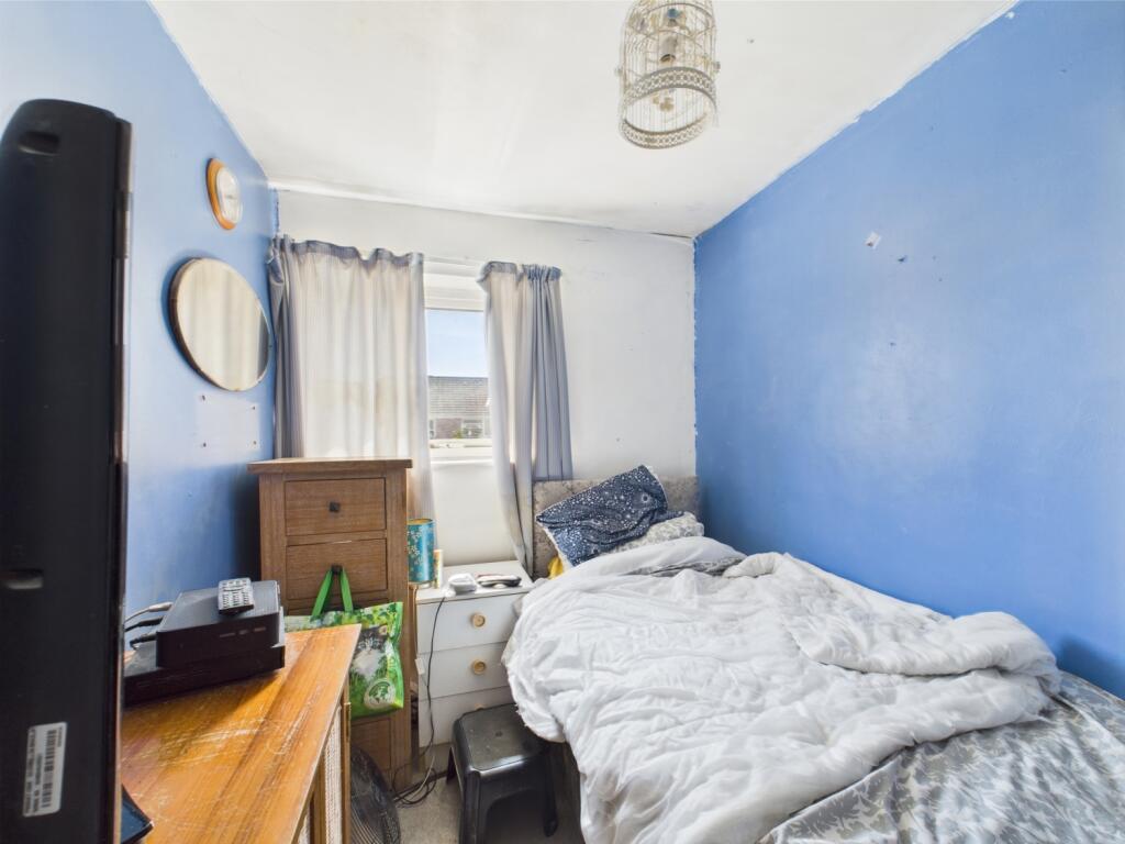 CAM01740G0-PR0384-STILL003