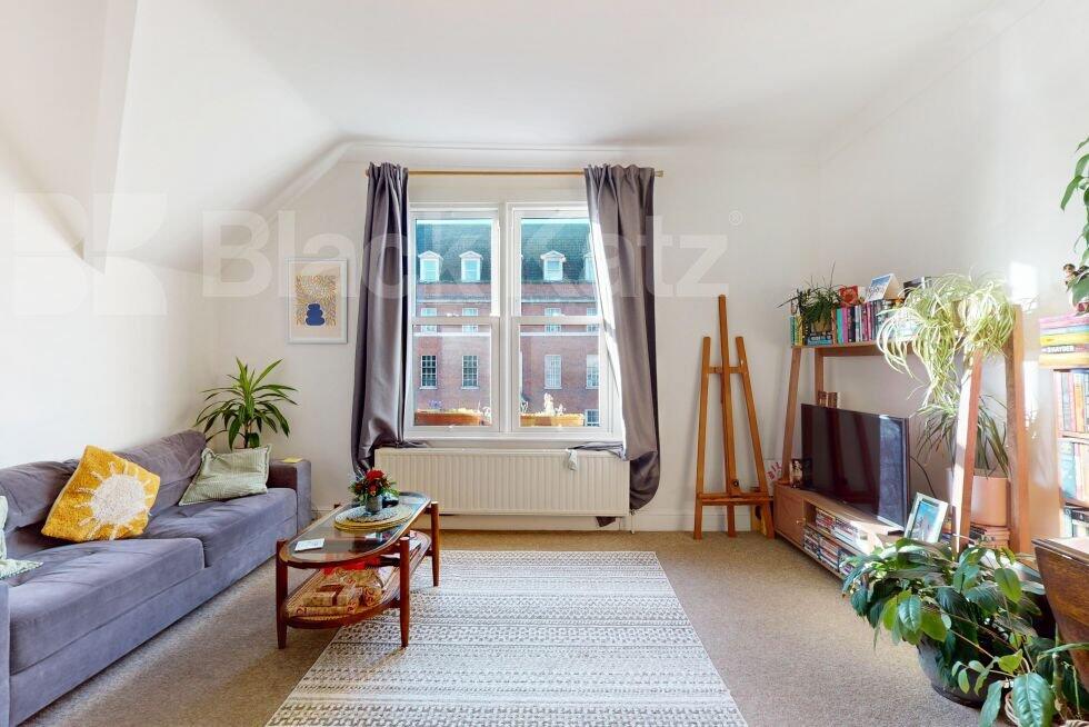 Finchley Road, Finchley Road / Swiss Cottage NW3