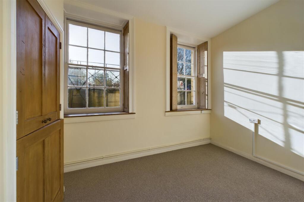 18 Lansdown Place, Cheltenham GL50 2HX | Leasehold