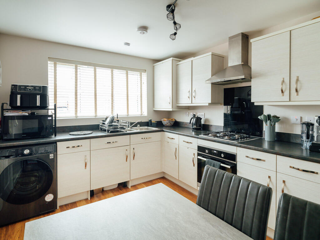 Kitchen / Breakfast Room