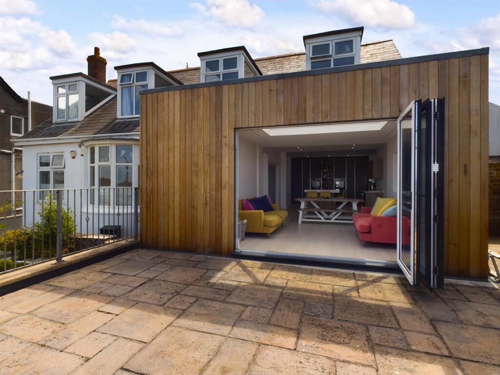 Kitchen Terrace