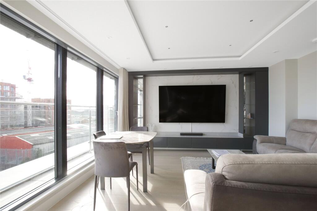 Reception/Kitchen