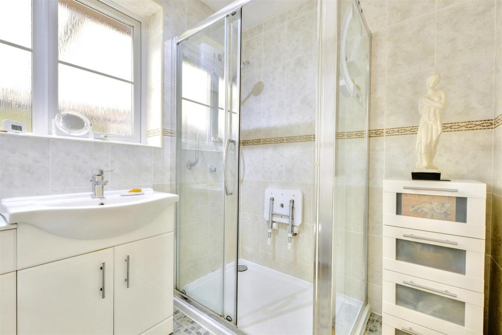 Shower Room_2.jpeg