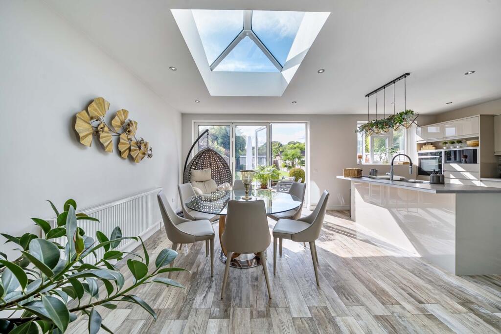 1357859-6-68d3ea6...