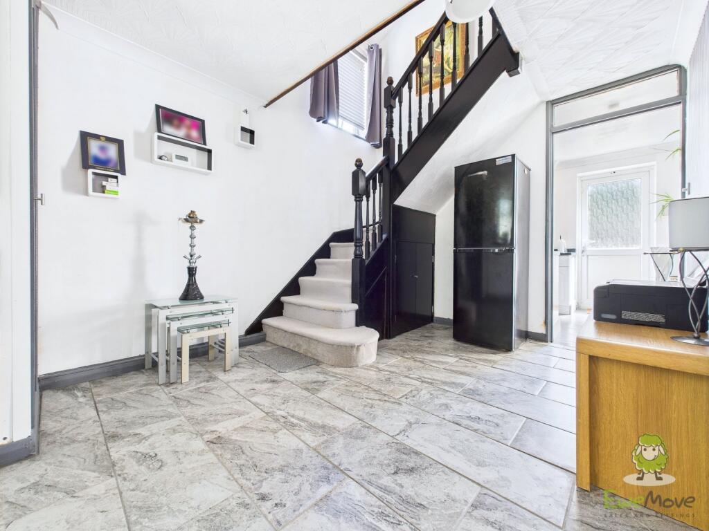 CAM01543G0-PR0137-STILL006