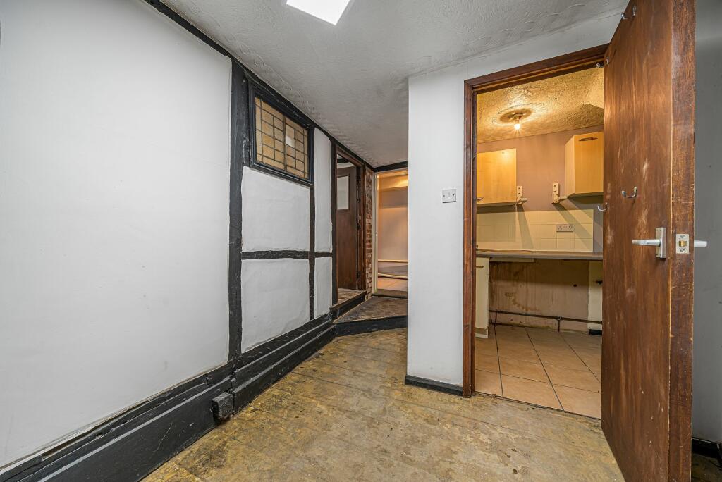 Commercial Unit 5 West Street Rear Passage