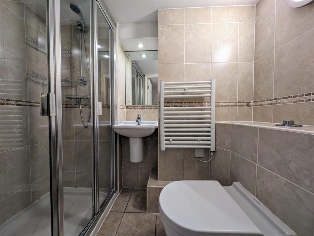 Ensuite.jpg