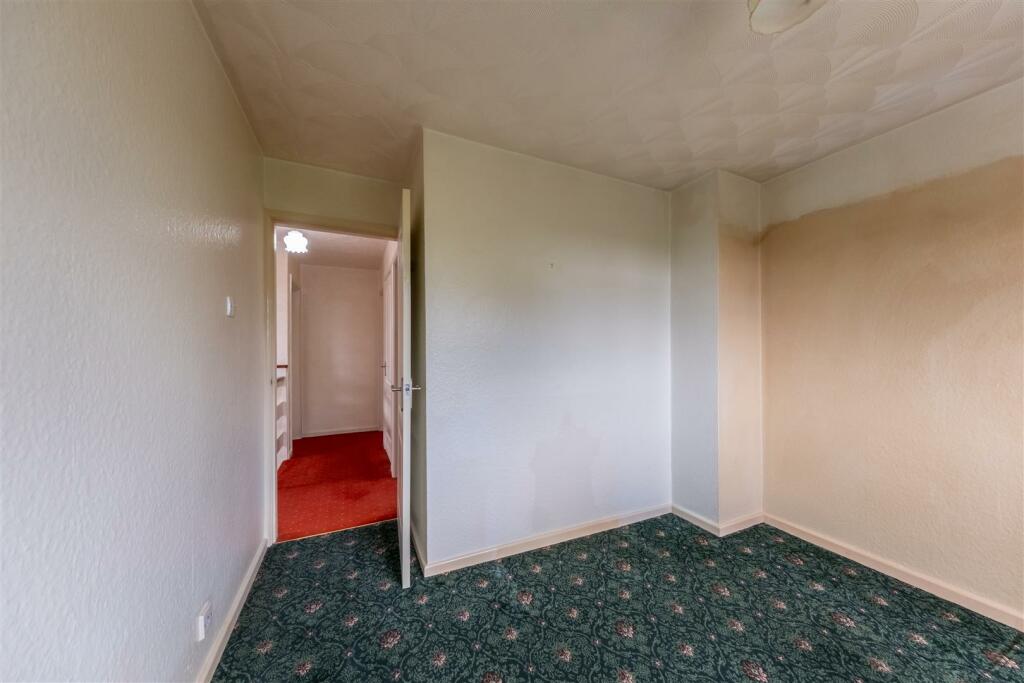 2 St Michaels Close-024.jpg