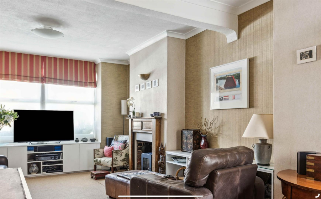 LR1.png