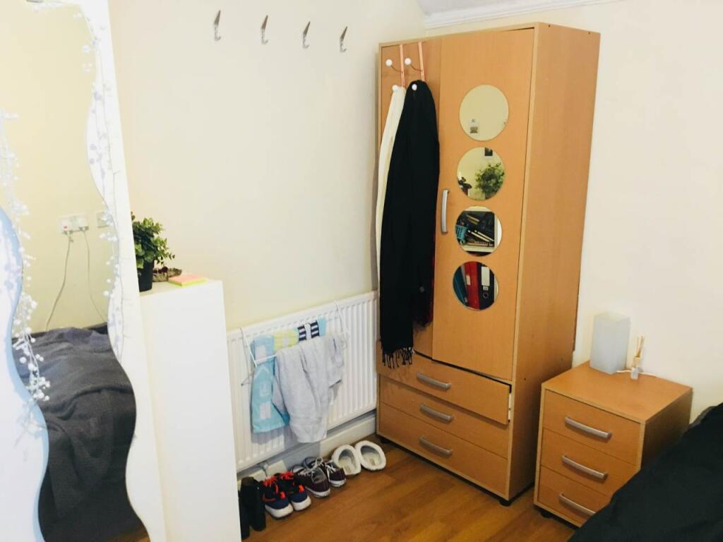 First Floor Rear Bed