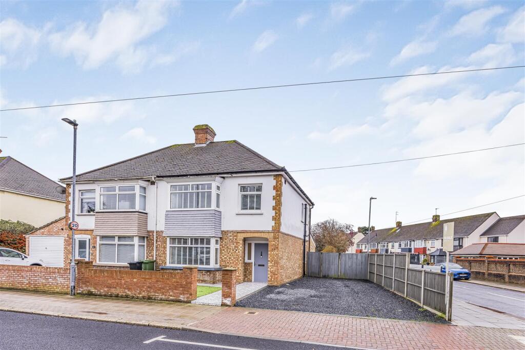 10 Old Manor Way, Drayton-PorticoMarketing-SoldBy-