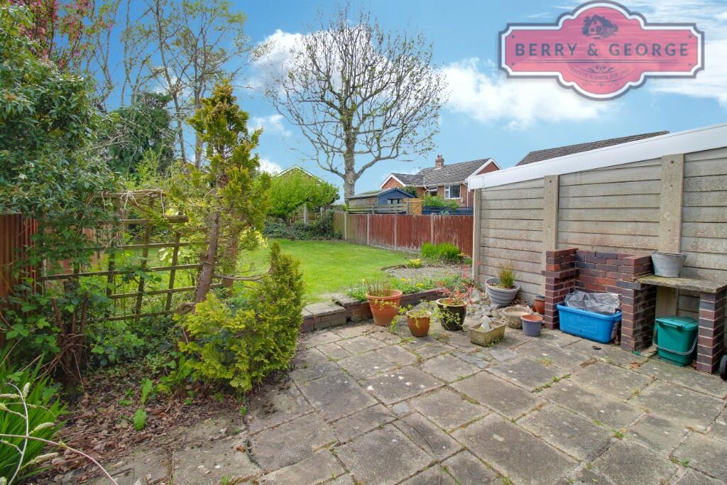 DETACHED GARAGE
