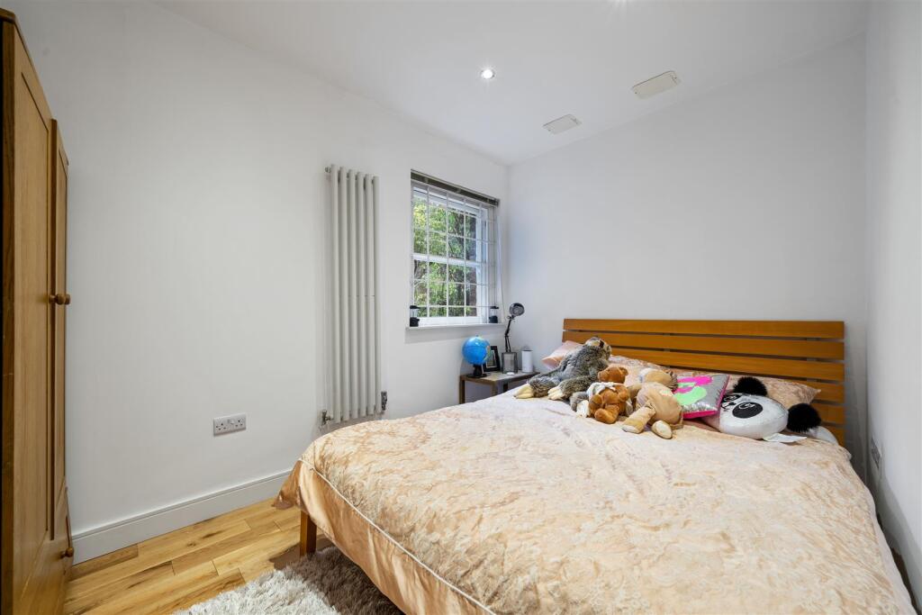 Flat 3, 98 Maida Vale W9 1PS-No Watermark-3.jpg