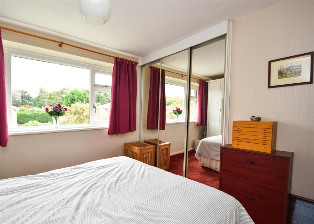 11 Quendale - Bedroom 1.jpg