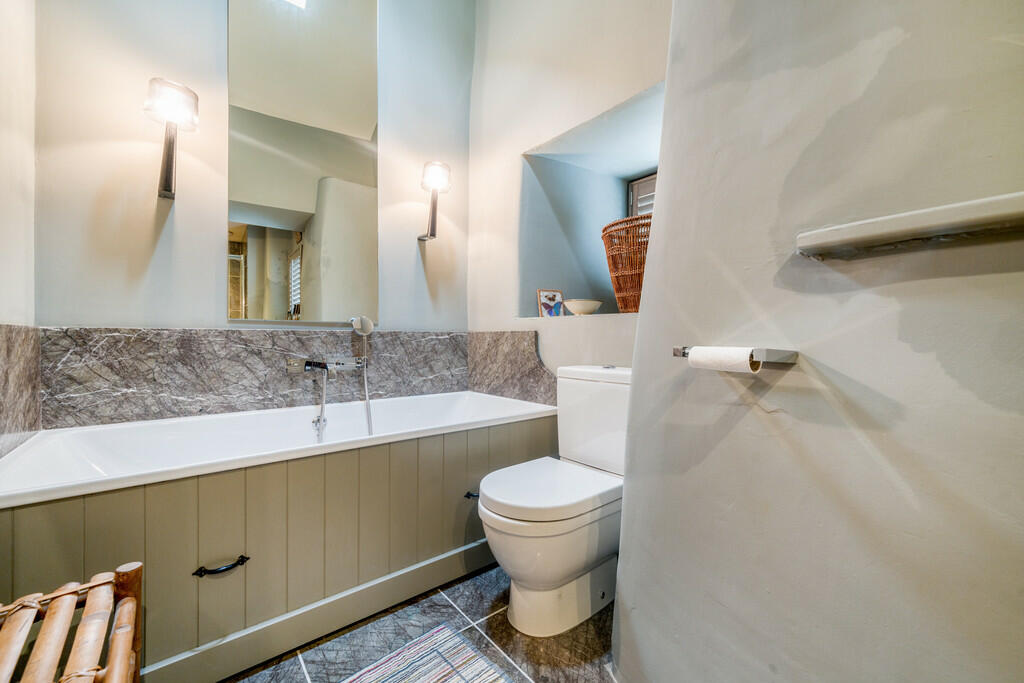 Padmire Bathroom