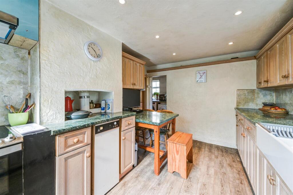 SADDLECOMBE COTTAGE  (14).jpg