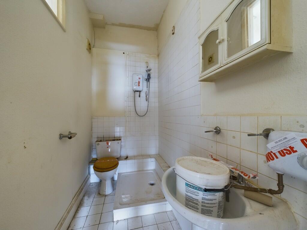 CAM02089G0-PR0333...